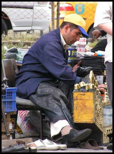 Istanbul - Shoeshiner