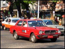 Hippe Auto in Yangon